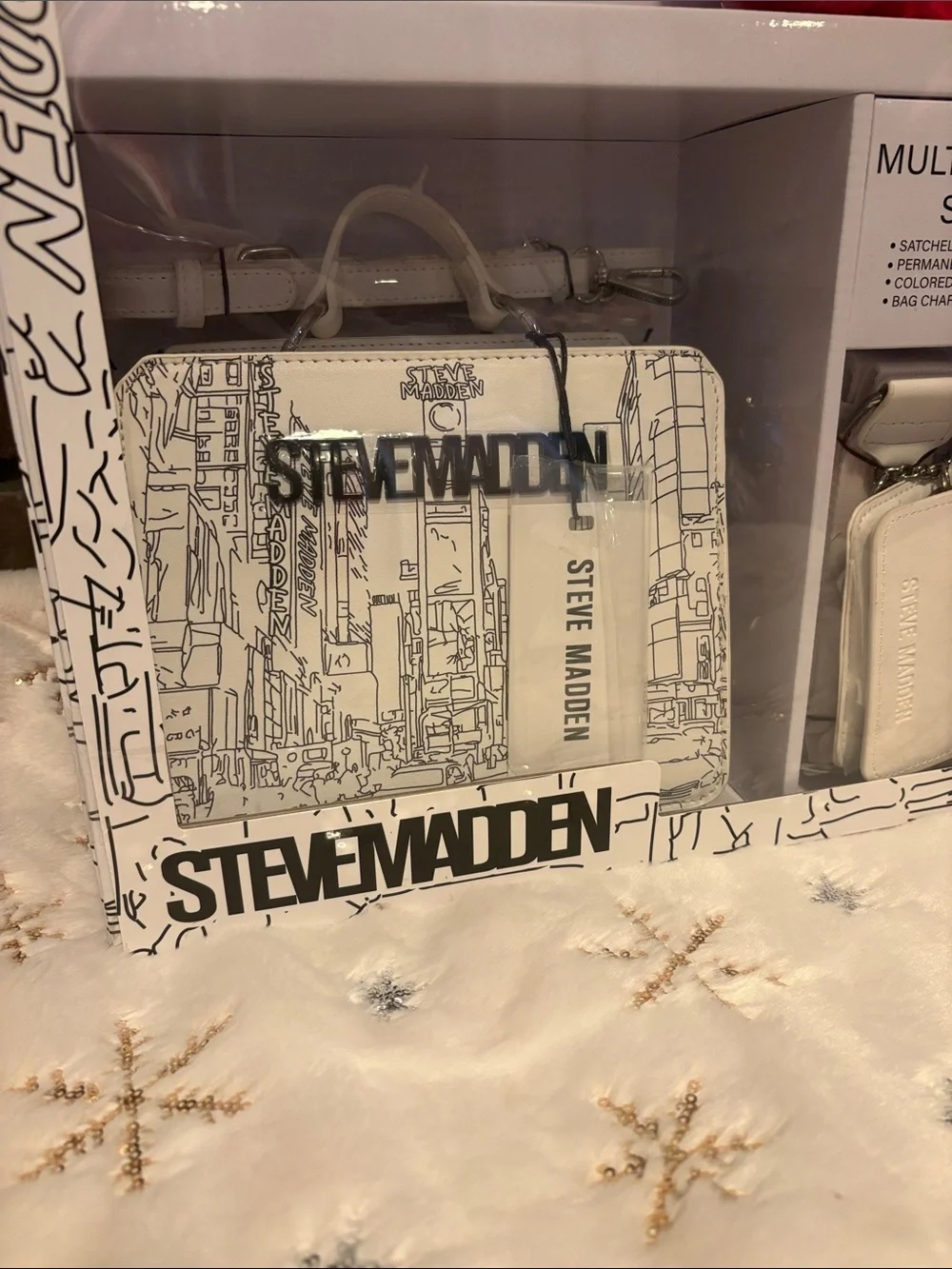 BNWT STEVE MADDEN White City-Print Satchel Gift Set with Red Heart Charm